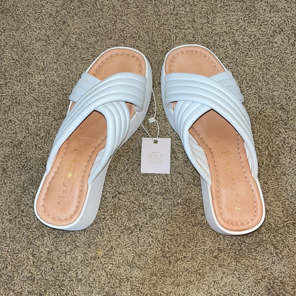 Leather Chunk/Wedge Sandals